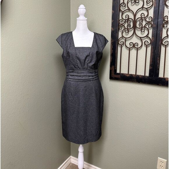 Banana Republic grey sleeveless sheath dress - Picture 1 of 6